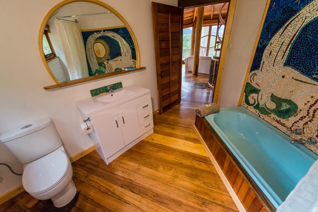 The Roundhouse Villa Jackeys Marsh ภายนอก รูปภาพ
